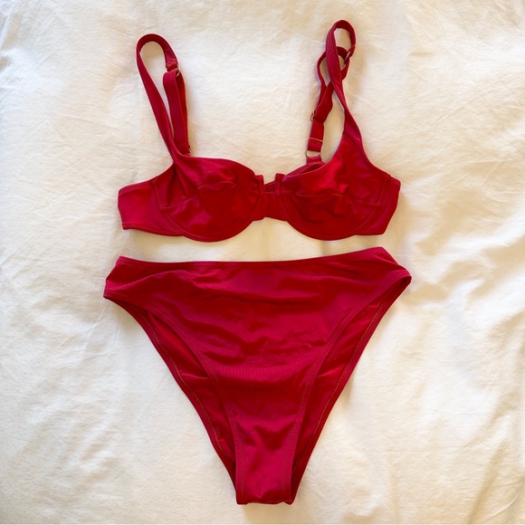 Fisch Red Bikini small - Picture 2 of 4